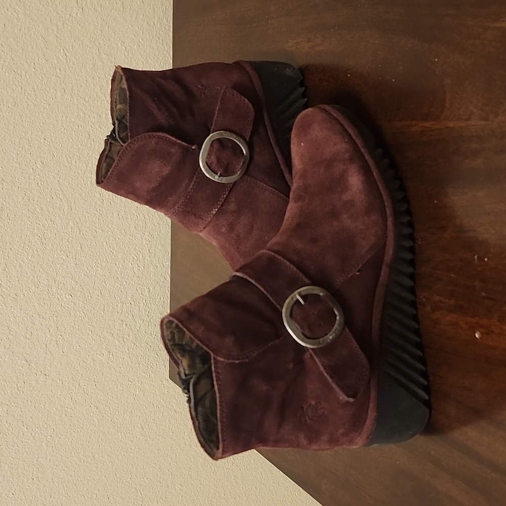 Fly London plum size 8 to 8.5